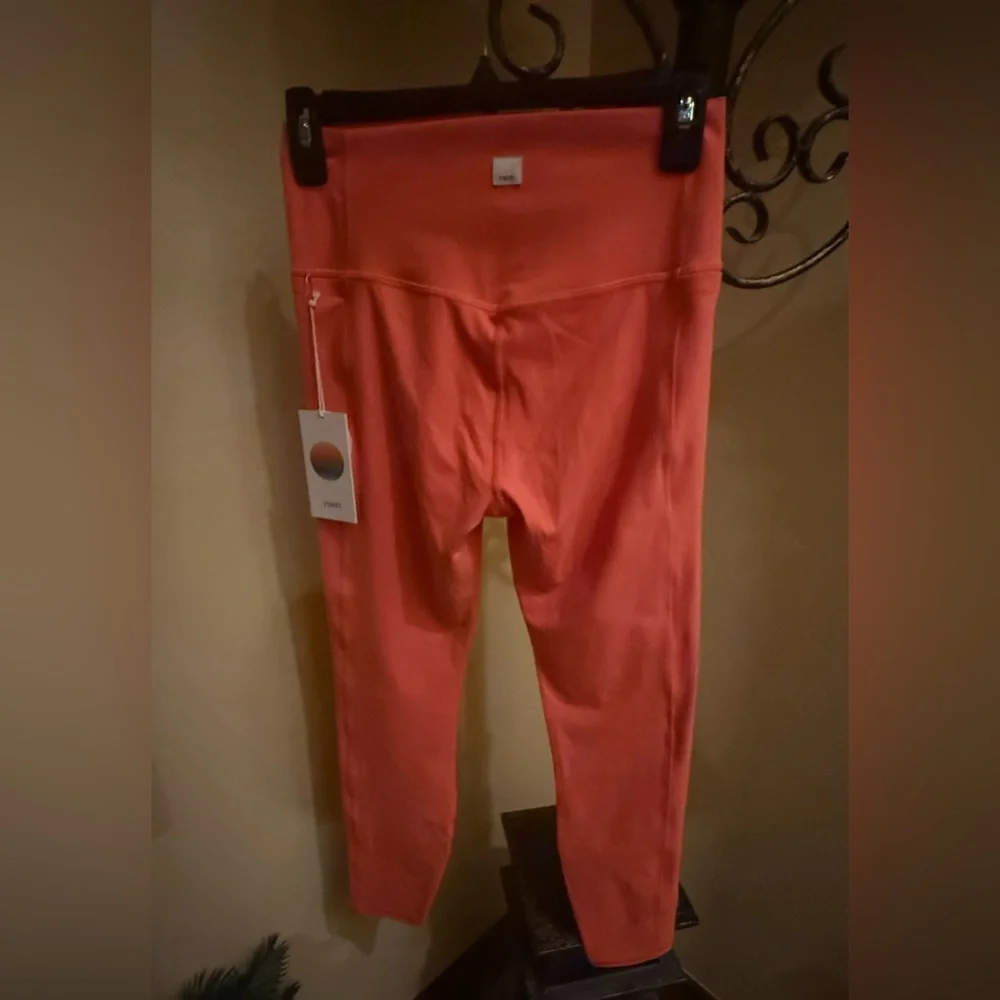 #522 NWT Vuori Studio Pocket Legging Sz M Grapefruit VW466 - Picture 8 of 8